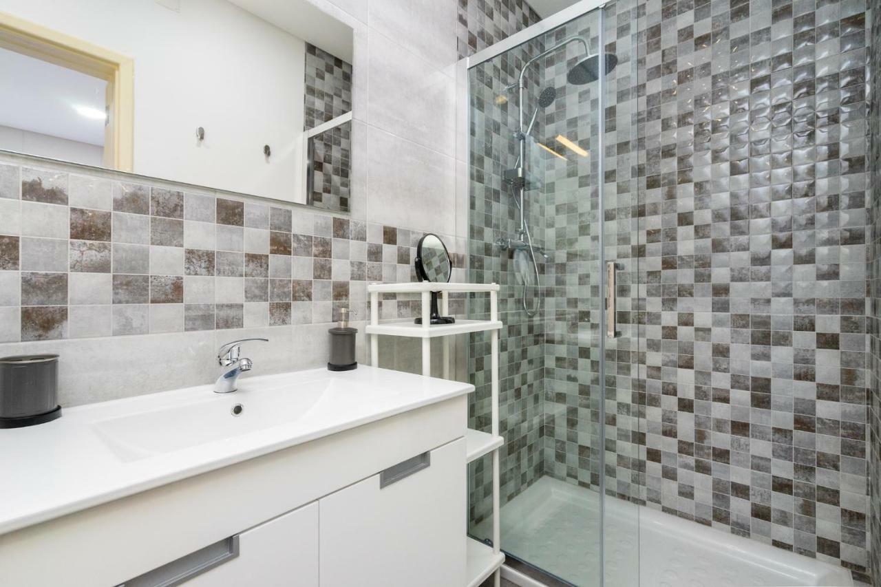 Whome Hideaway Family Apartment #1E Lisbon Bagian luar foto