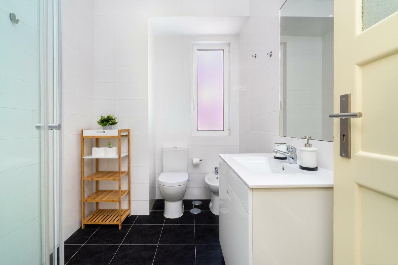 Whome Hideaway Family Apartment #1E Lisbon Bagian luar foto